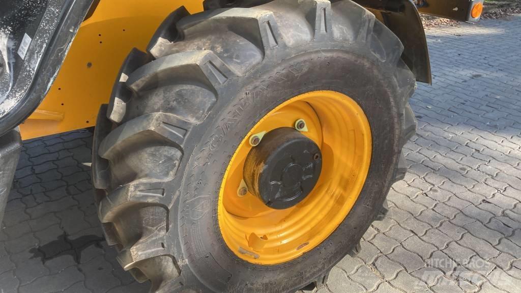 JCB 535 V 125 Teleskoplæssere