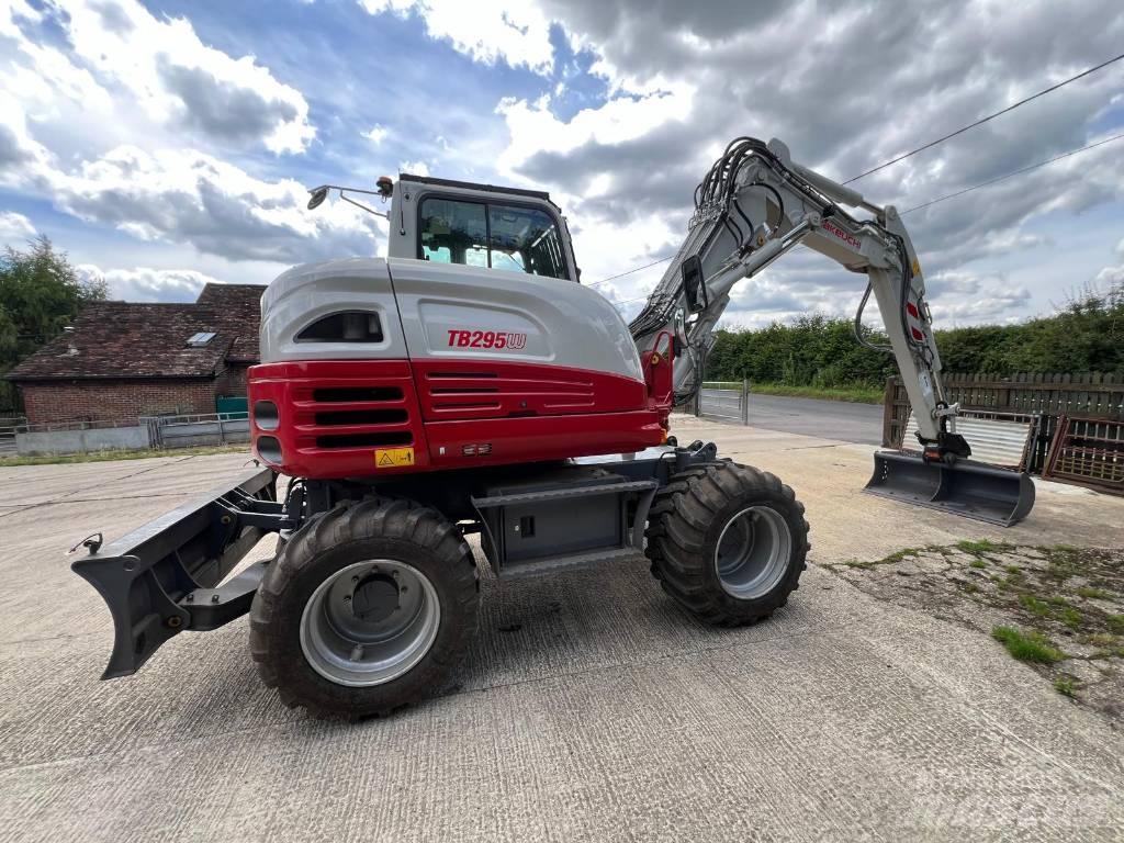 Takeuchi 295w Gravemaskiner på hjul