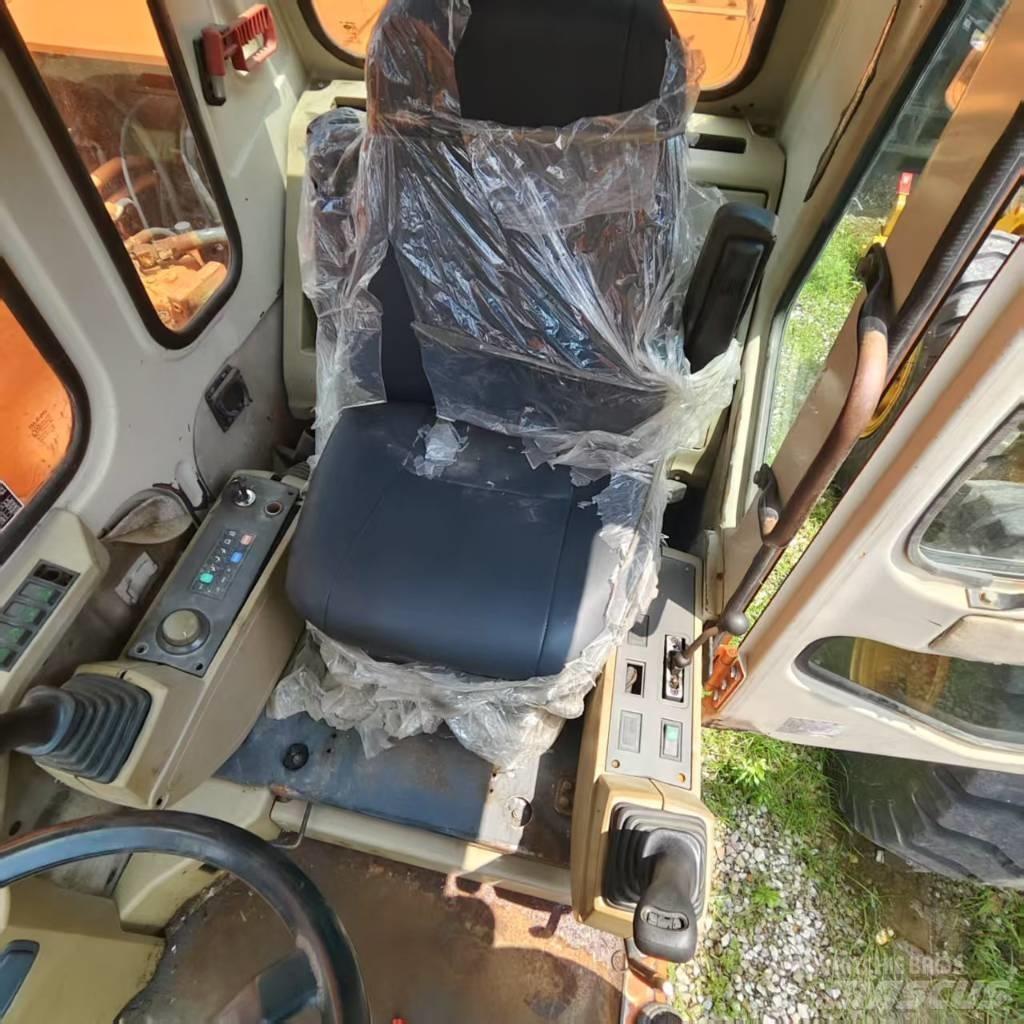 Doosan DH 210 W Gravemaskiner på hjul