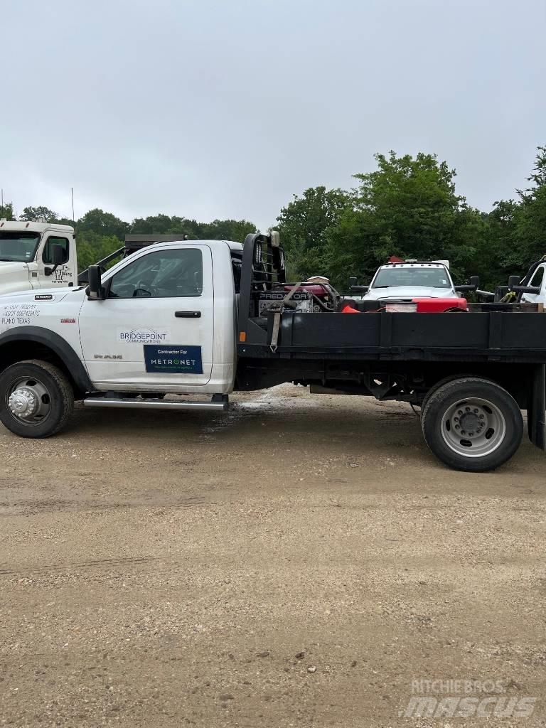 RAM 5500 Lastbil med lad/Flatbed