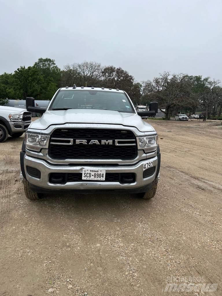 RAM 5500 Lastbil med lad/Flatbed