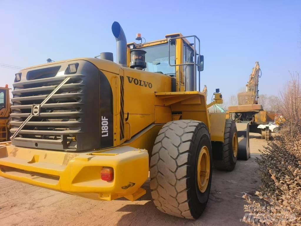 Volvo L 180 F Læssemaskiner på hjul