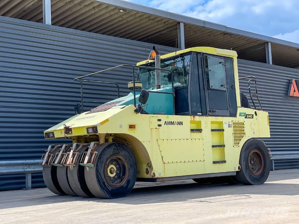 Ammann AP 240 Tromle med luftdæk
