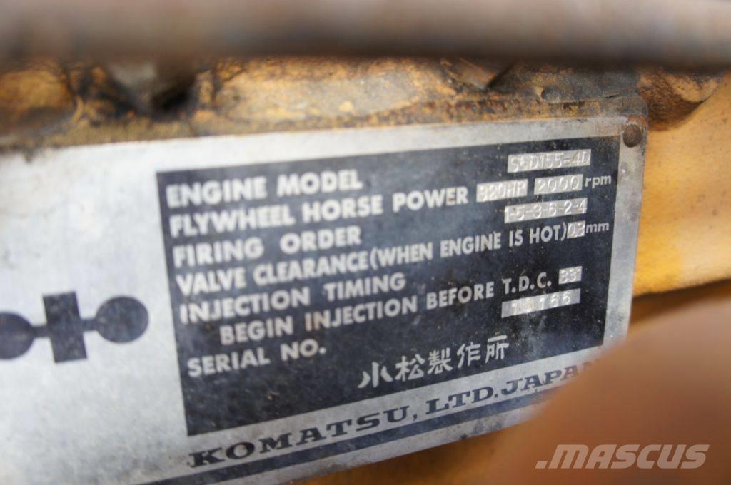 Komatsu D 155 A-1 Bulldozer på larvebånd