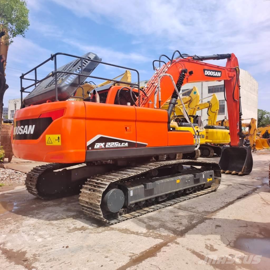 Doosan DX 225 LC-9C Gravemaskiner på larvebånd