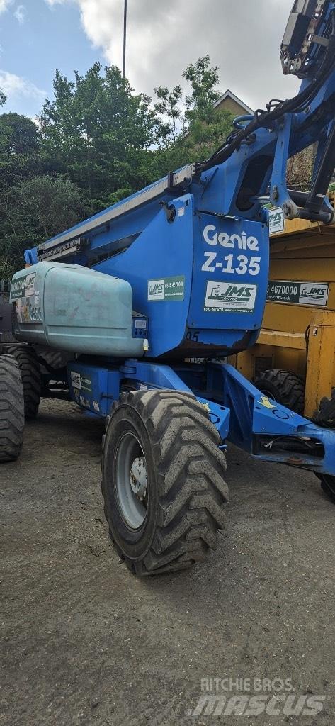 Genie Z 135/70 Bomlifte med knækarm