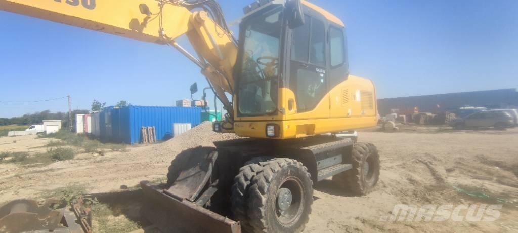 Komatsu PW 140-7 Gravemaskiner på hjul