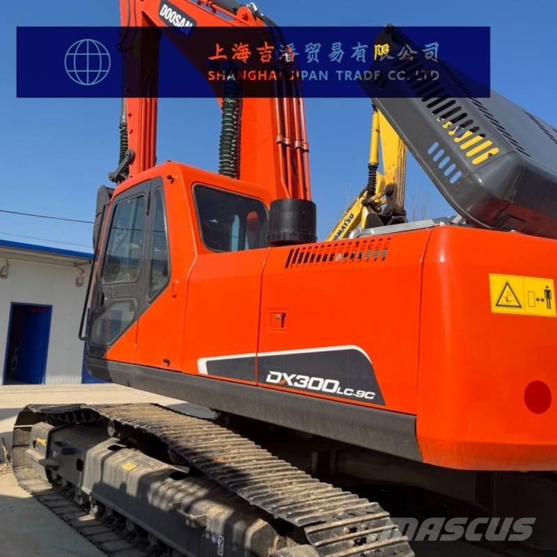 Doosan DX 300 Gravemaskiner på larvebånd
