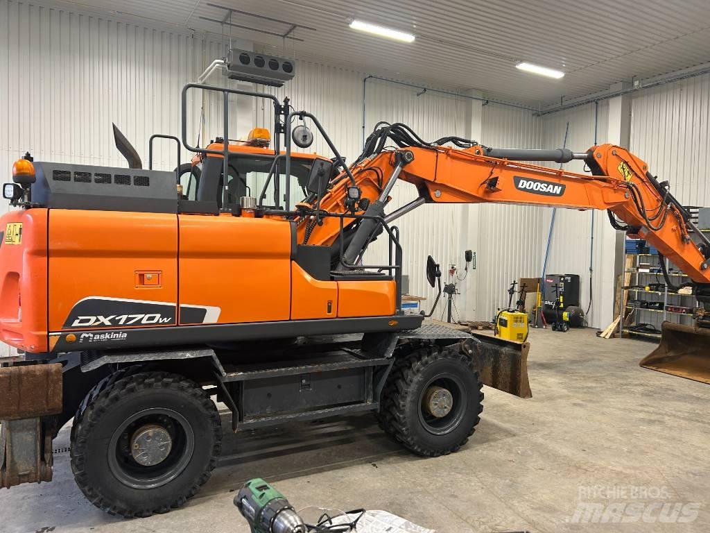 Doosan DX170W-5 Gravemaskiner på hjul