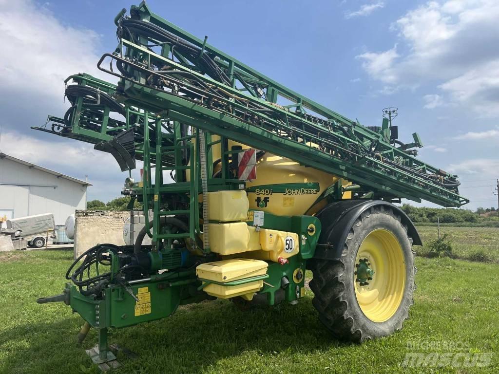 John Deere 840 i Trailersprøjter