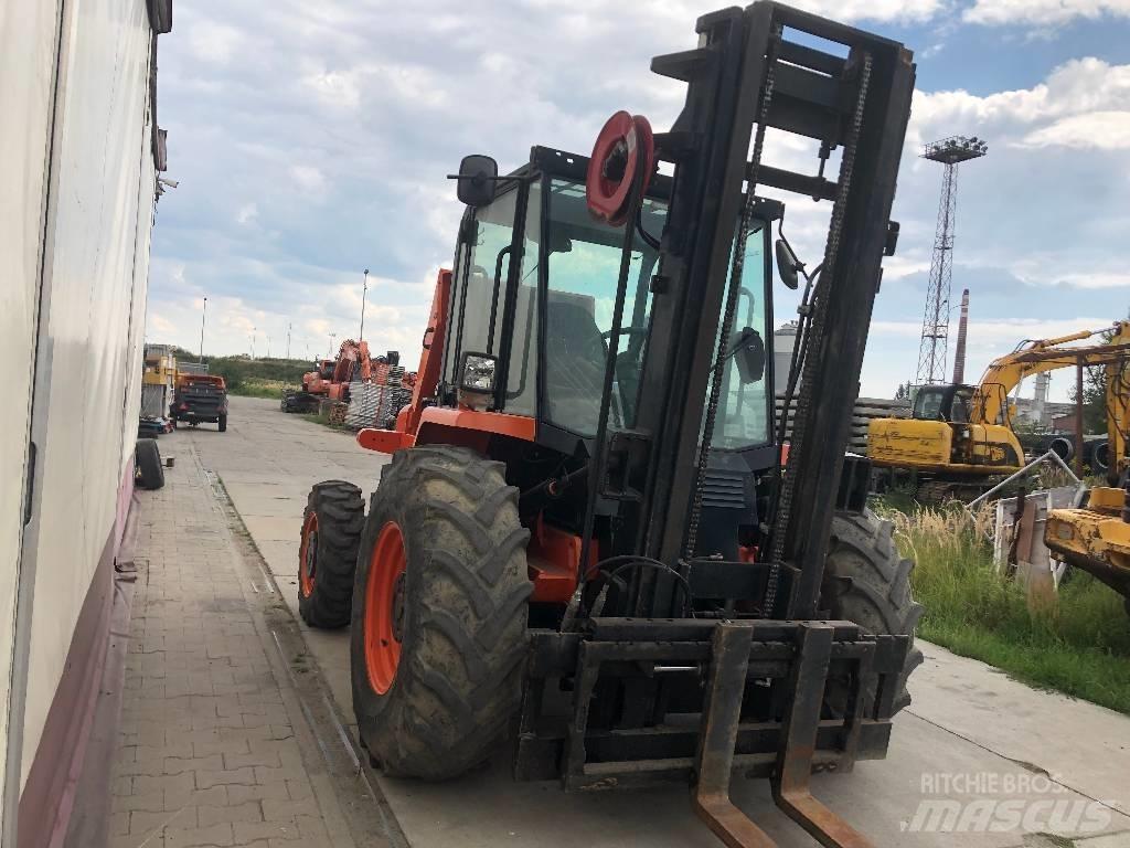 JCB 930-4 Terrængående gaffeltruck