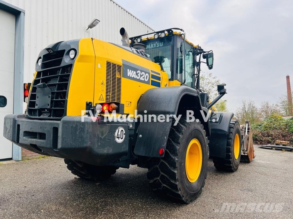 Komatsu WA320 Læssemaskiner på hjul