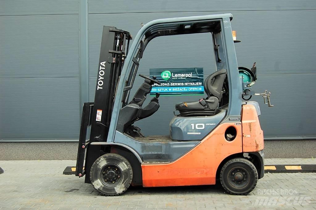 Toyota 8FGL10 LPG gaffeltrucks