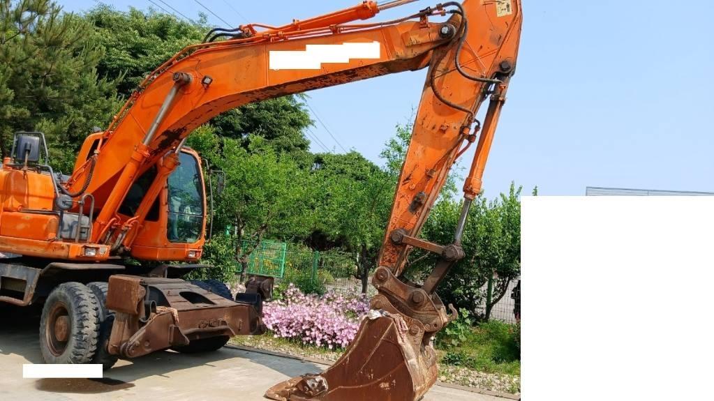 Doosan DX 210 W Gravemaskiner på hjul