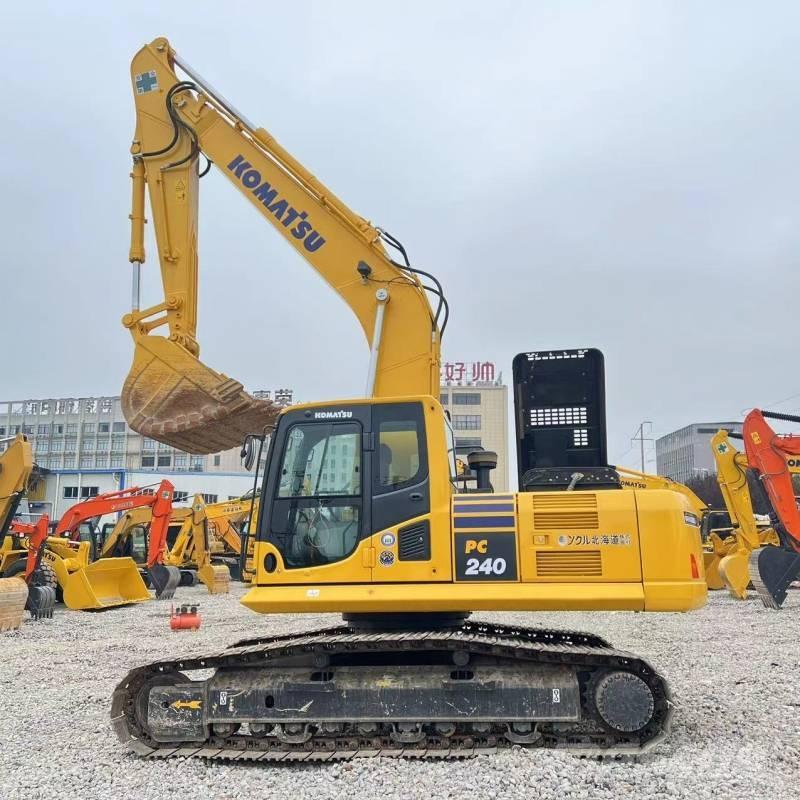 Komatsu PC 240 Gravemaskiner på larvebånd