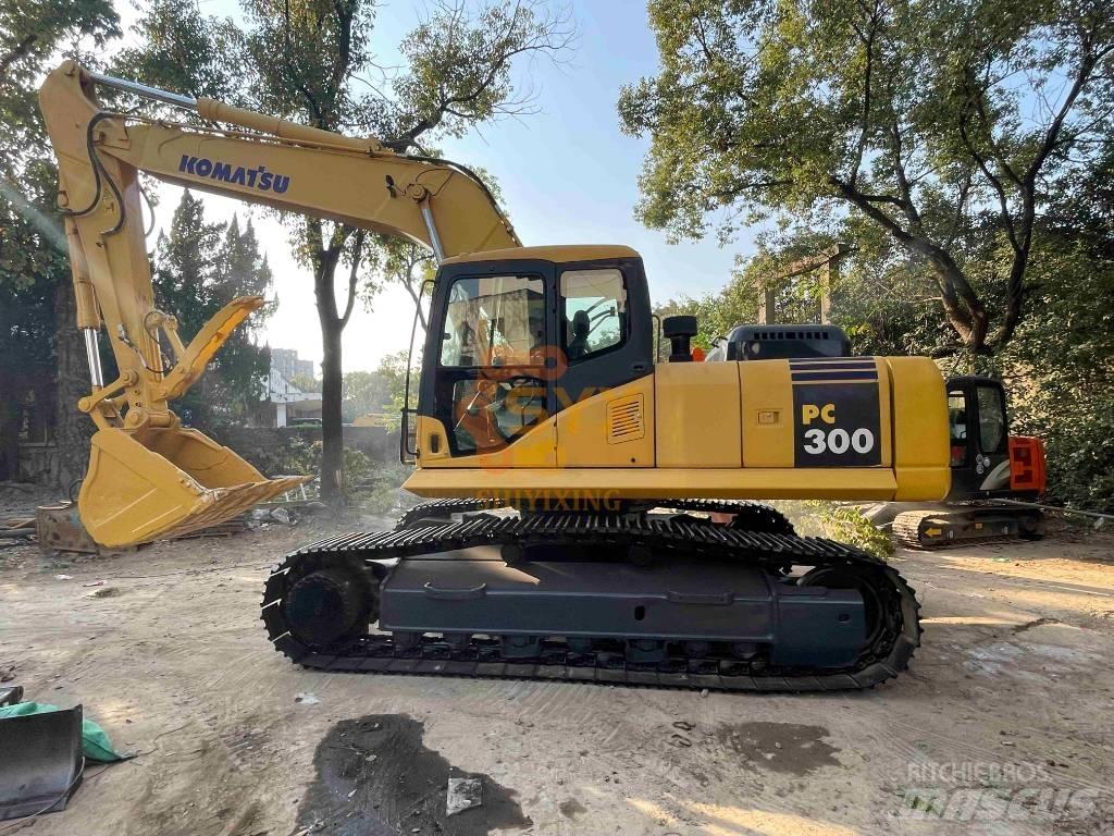 Komatsu PC 300 Gravemaskiner på larvebånd