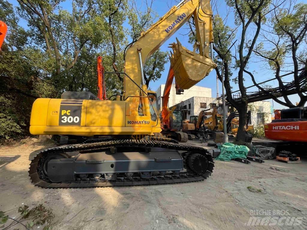 Komatsu PC 300 Gravemaskiner på larvebånd