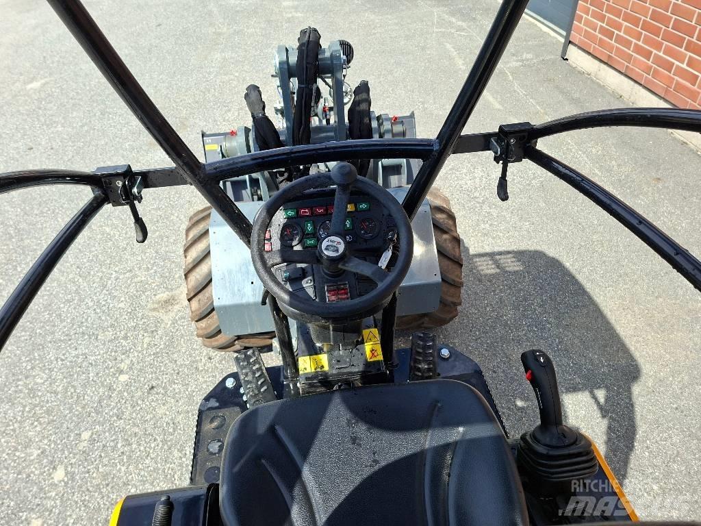 GiANT G 2300 HD Læssere