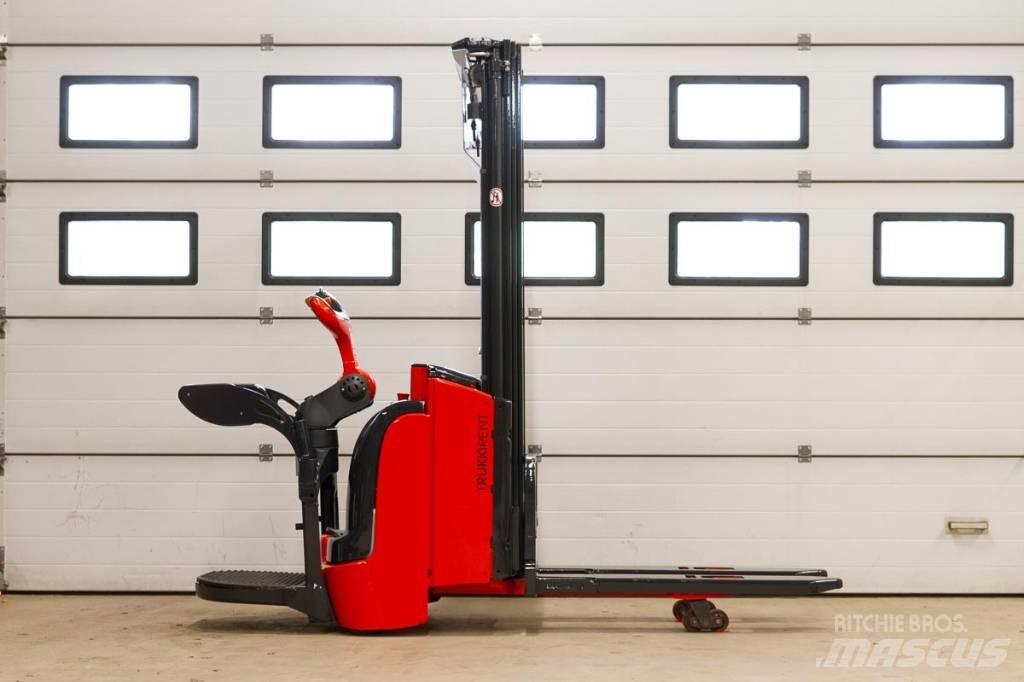 Linde L 14 Selvkørende stablere