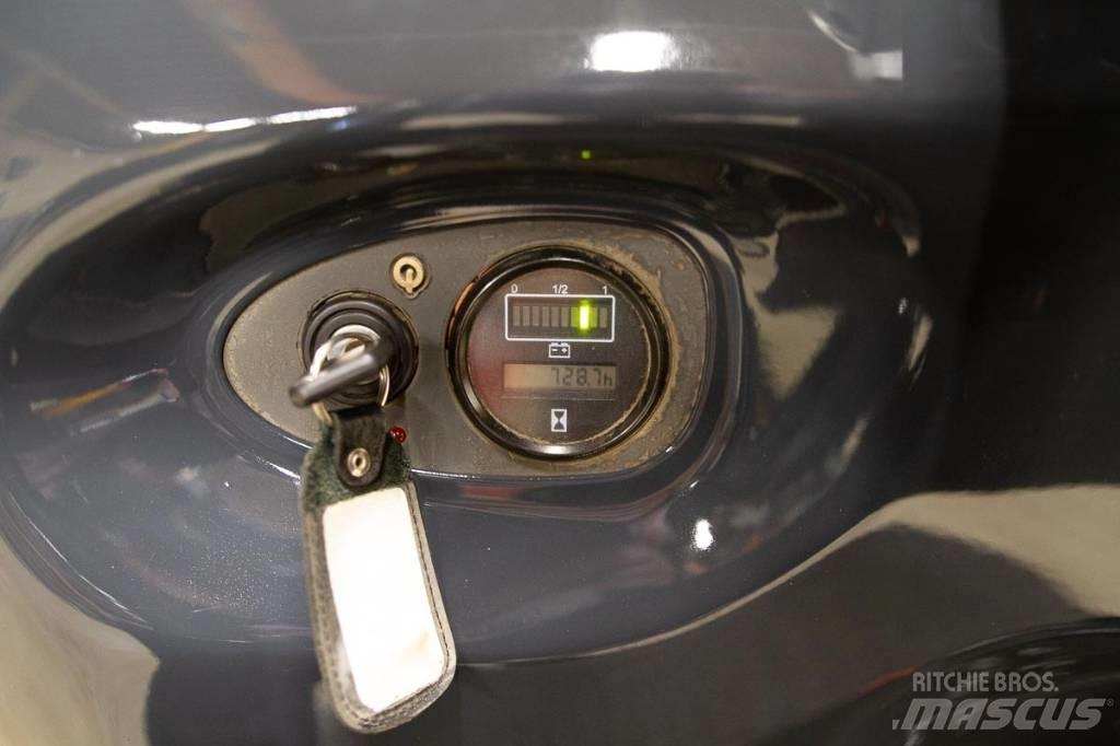 Linde L 14 Selvkørende stablere