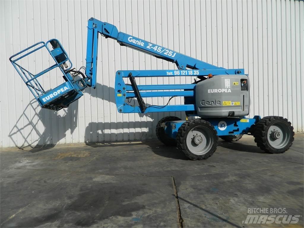 Genie Z45 25J Bomlifte med knækarm