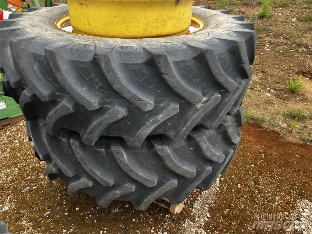 Petlas 480/70R34 Hjul, Dæk og Fælge