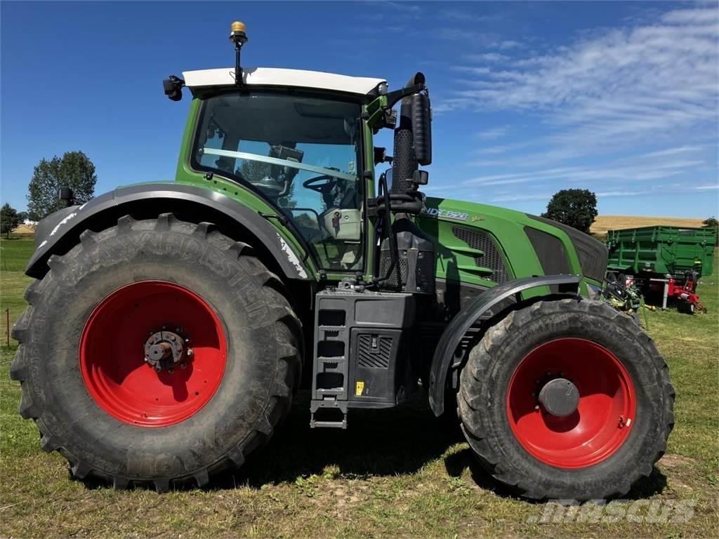 Fendt 828 Vario Traktorer