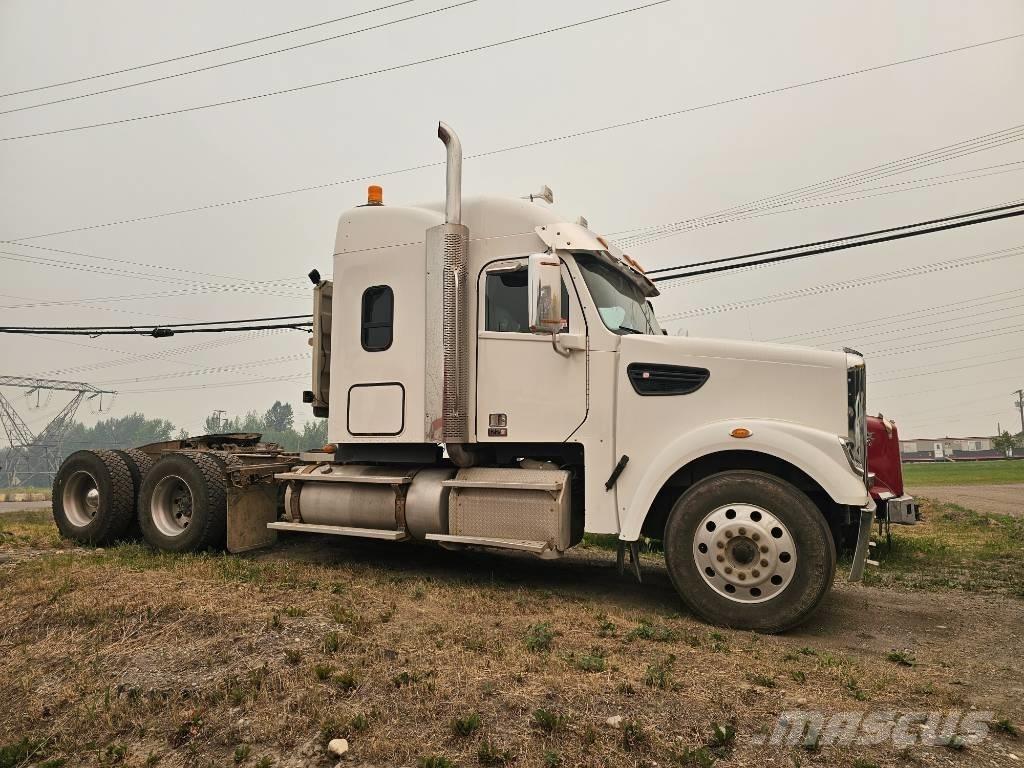 Freightliner 122 SD Trækkere