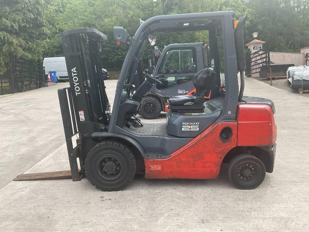 Toyota 02-8 FDF 25 Diesel gaffeltrucks