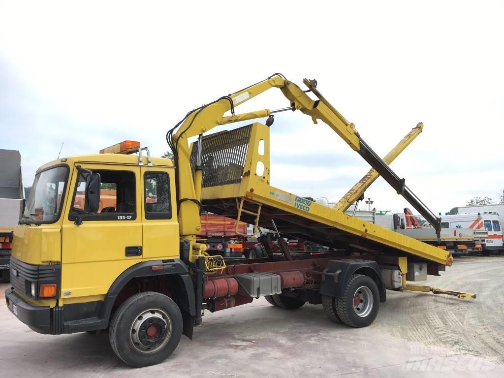Iveco 135-17 Autotransportere / Knæklad