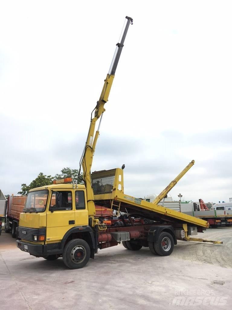 Iveco 135-17 Autotransportere / Knæklad