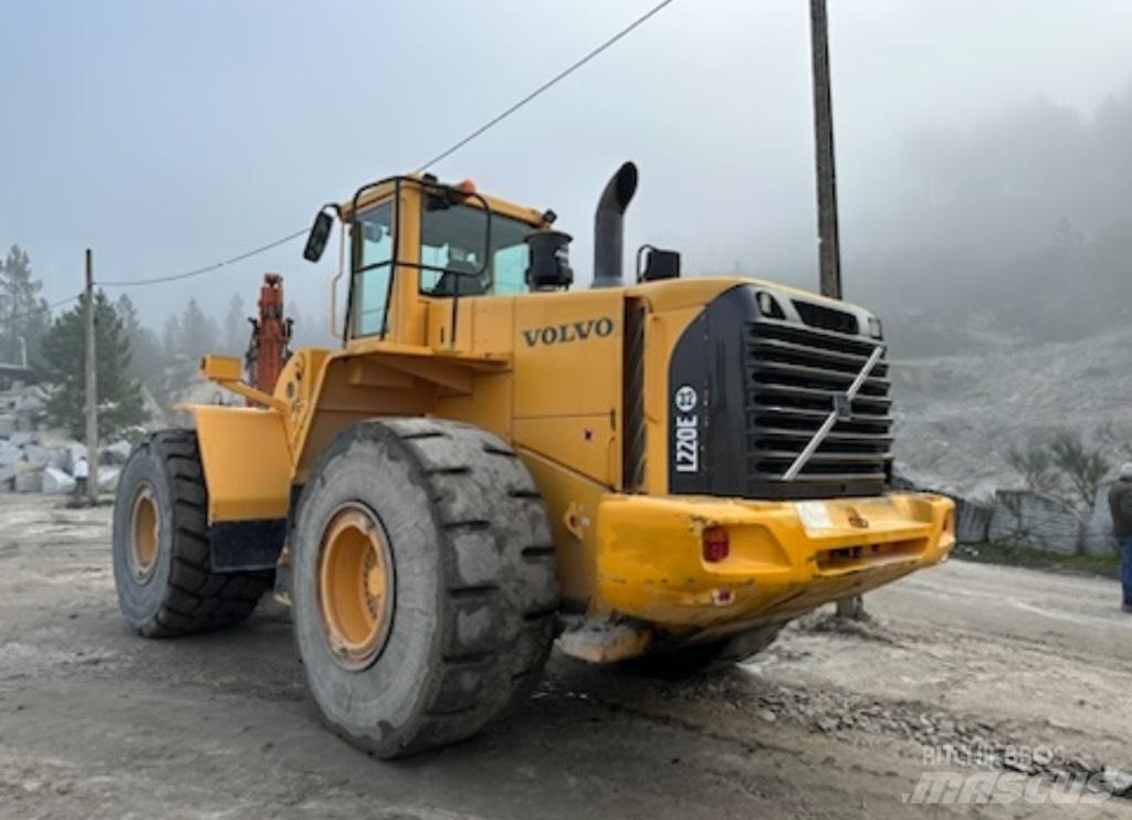 Volvo L 220 E Læssemaskiner på hjul