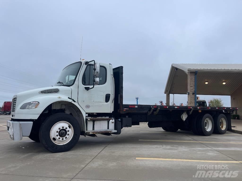 Freightliner M 106 Lastbil med lad/Flatbed