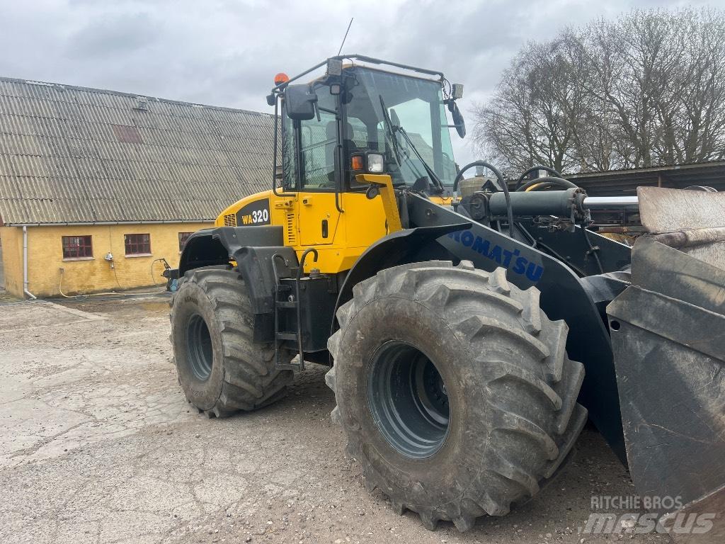 Komatsu WA 320-5 Læssemaskiner på hjul