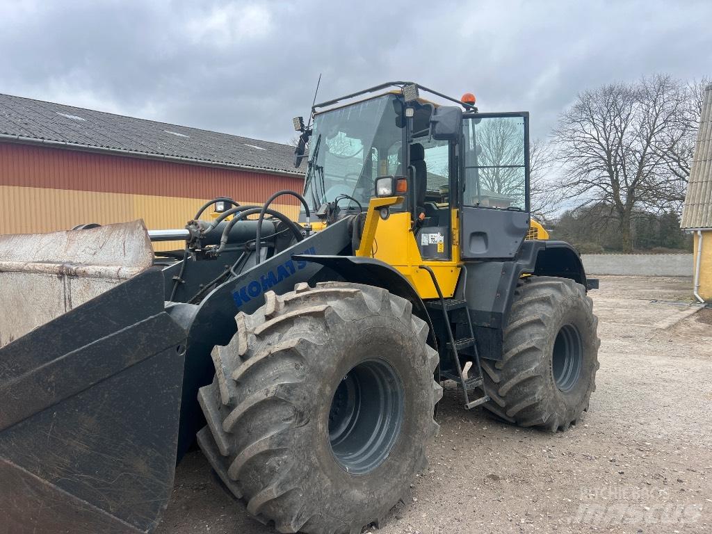 Komatsu WA 320-5 Læssemaskiner på hjul