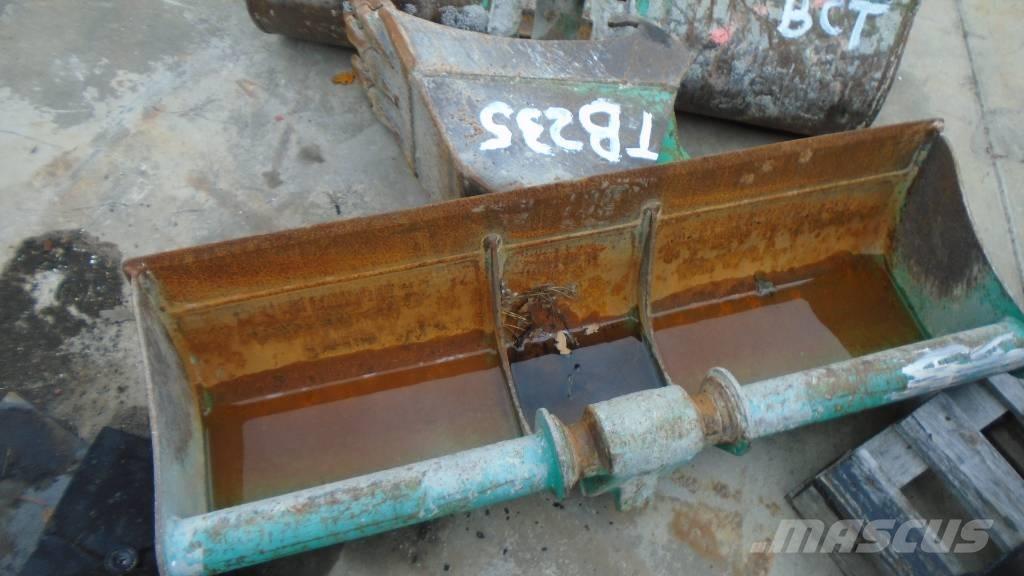 Takeuchi TB 235 Minigravemaskiner