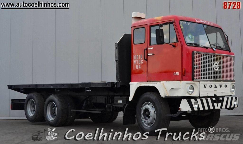 Volvo F89-42 (6x2) Lastbil med lad/Flatbed