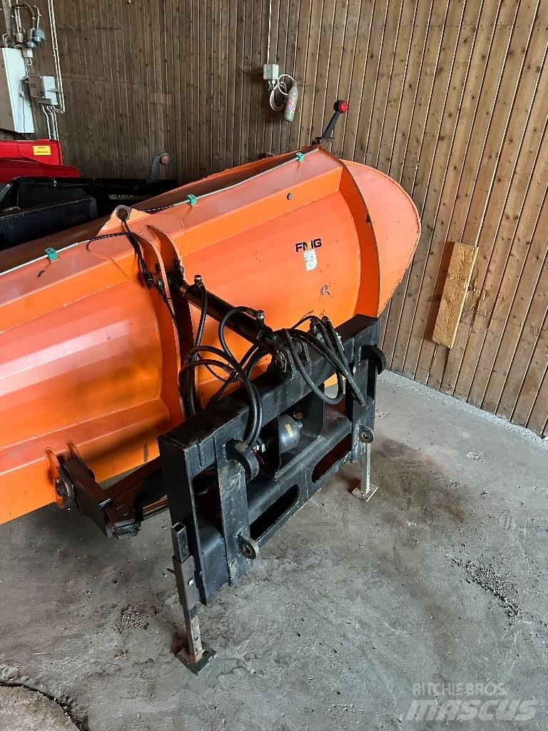 FMG AA 300 Sneskovle og -plove