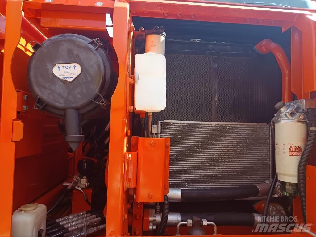Doosan DX 150 LC Gravemaskiner på larvebånd