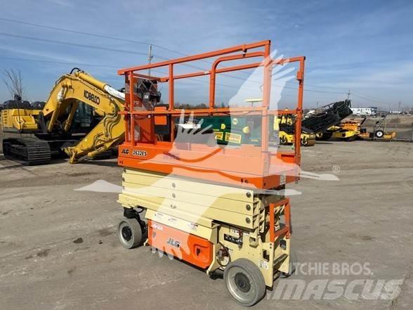 JLG 2632ES Saxlifte