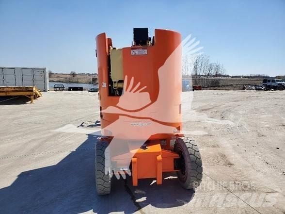 JLG E300AJP Bomlifte med knækarm