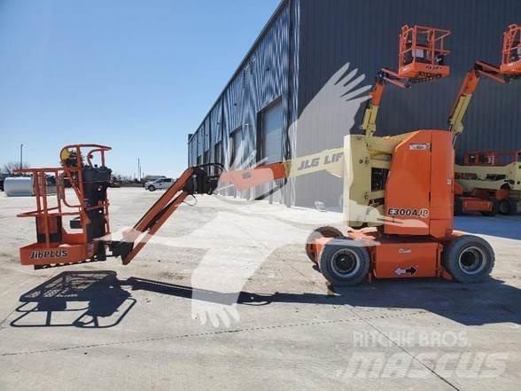 JLG E300AJP Bomlifte med knækarm