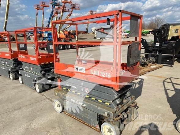 SkyJack SJ3219 Saxlifte