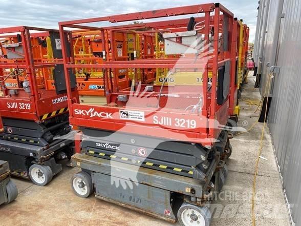 SkyJack SJ3219 Saxlifte