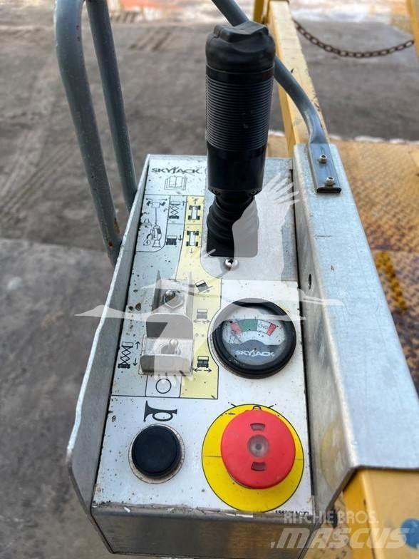 SkyJack SJ3219 Saxlifte