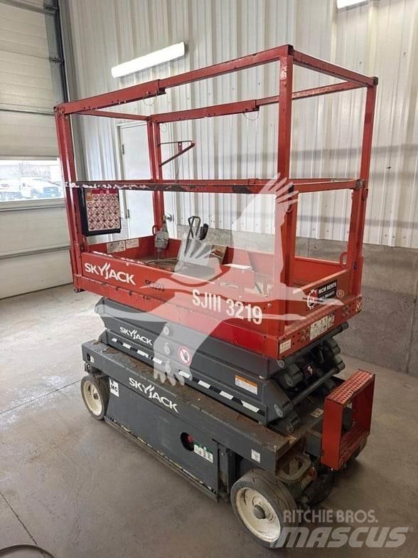 SkyJack SJ3219 Saxlifte