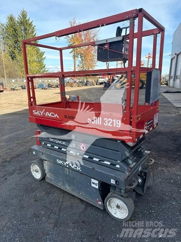 SkyJack SJ3219 Saxlifte