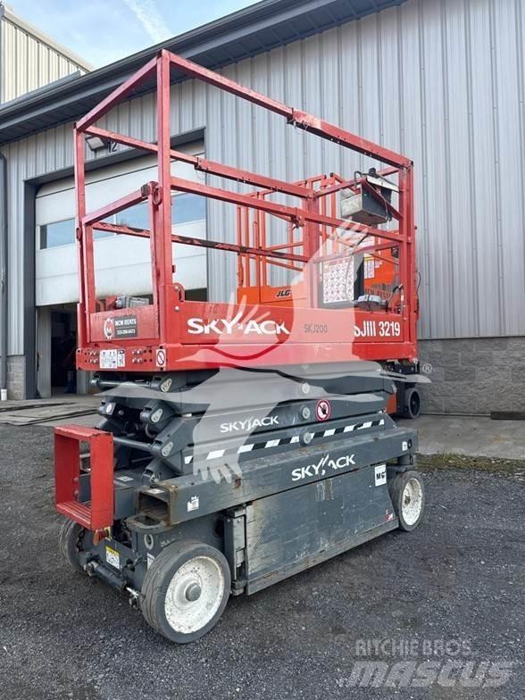 SkyJack SJ3219 Saxlifte