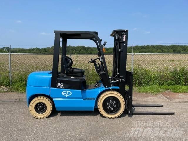 EP EFL302 | 3T | LI-ION El gaffeltrucks