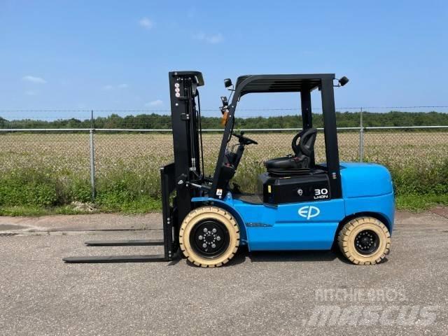 EP EFL302 | 3T | LI-ION El gaffeltrucks